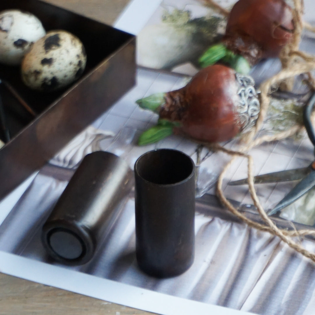 Kronelysholder magnet - antikk brun