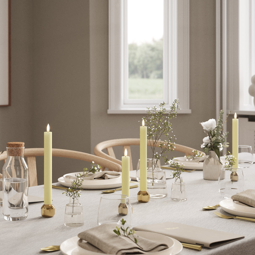 2 stk lysegule kronelys (LED- lys) - 15 cm