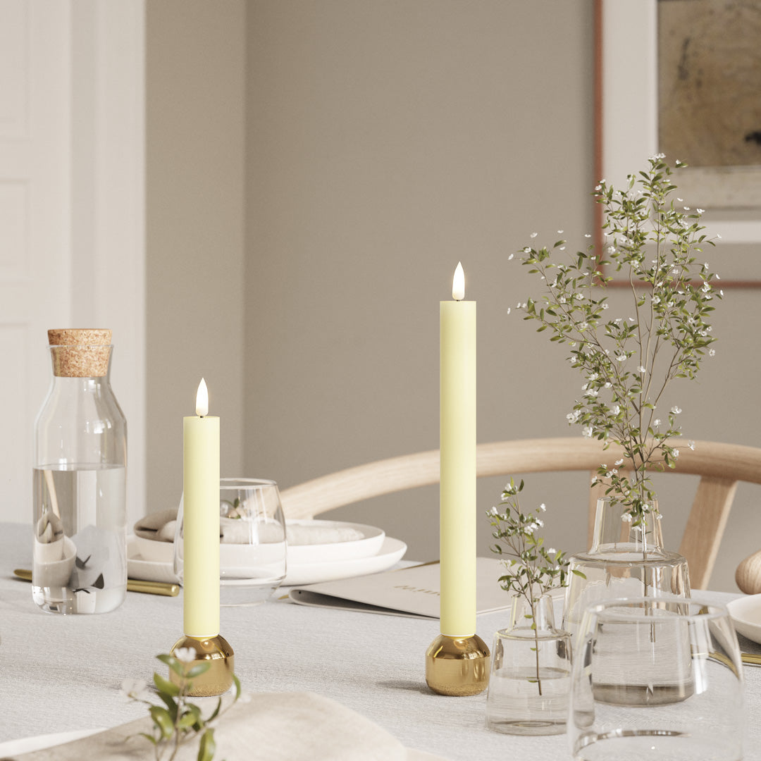 2 stk lysegule kronelys (LED- lys) - 15 cm