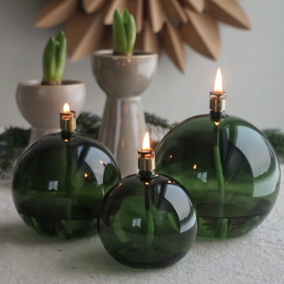 Oljelampe ball green stor - Peri Design