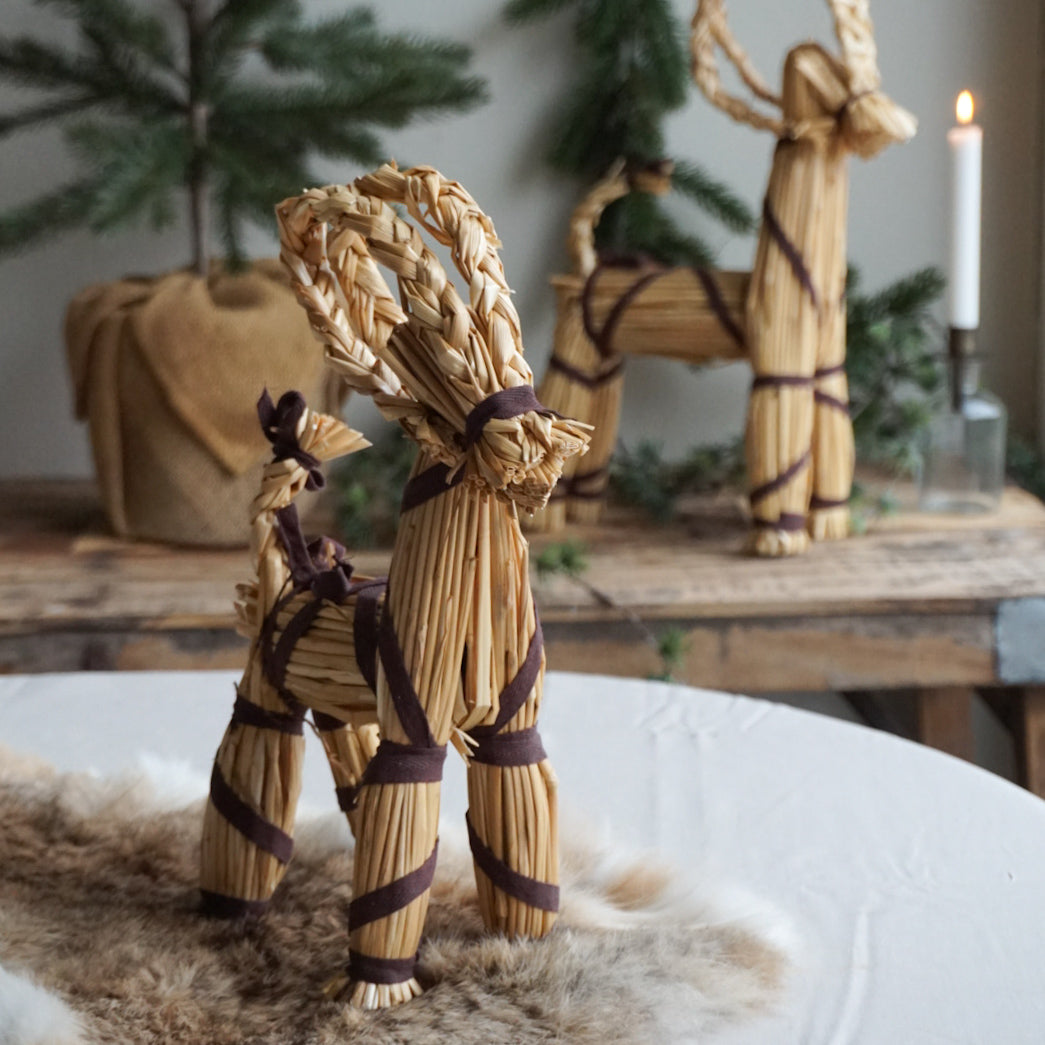 Julebukk m/brunt bånd - liten