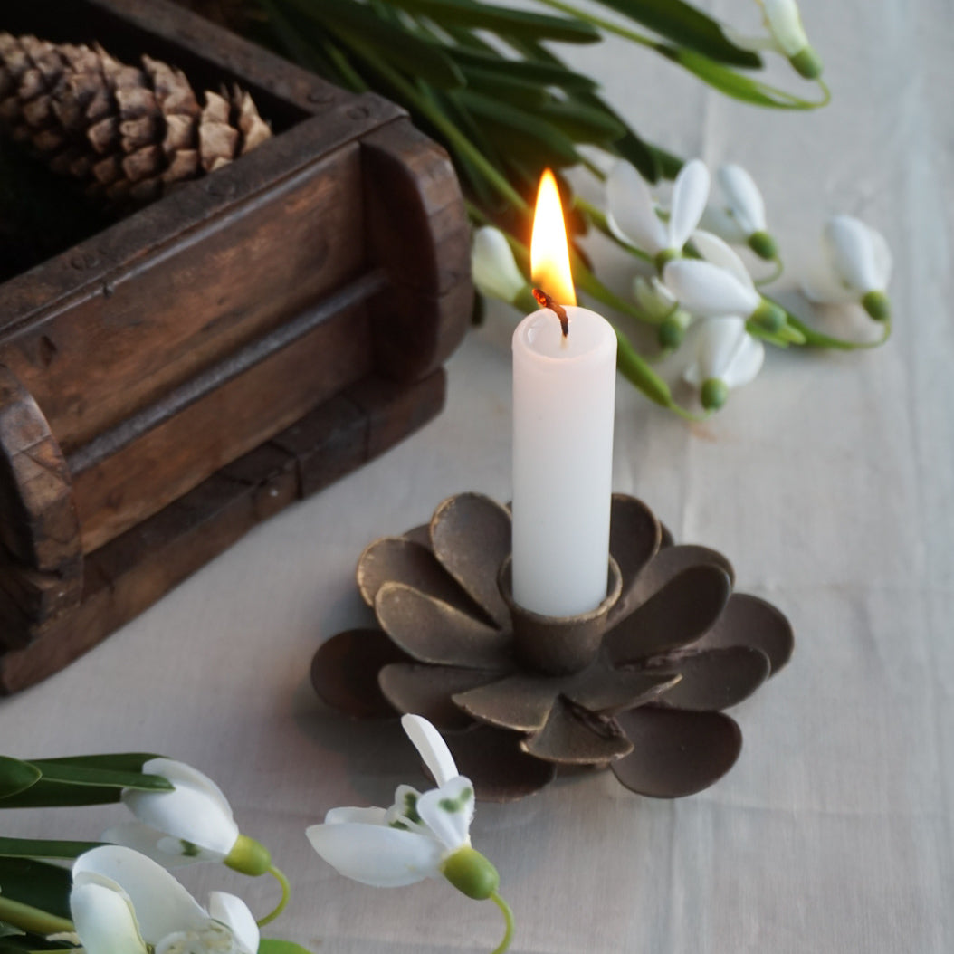 Lysestake blomst - brun