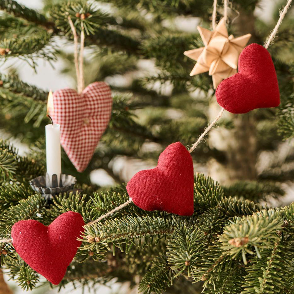 Girlander m/ 8 røde hjerter